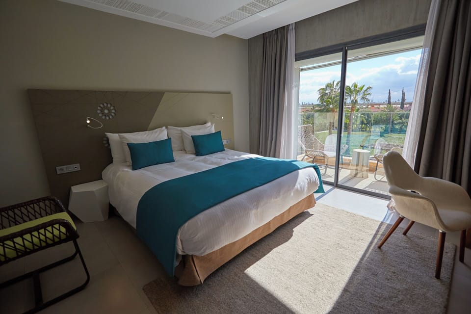 Egyptian cotton sheets, premium bedding, memory foam beds, minibar
