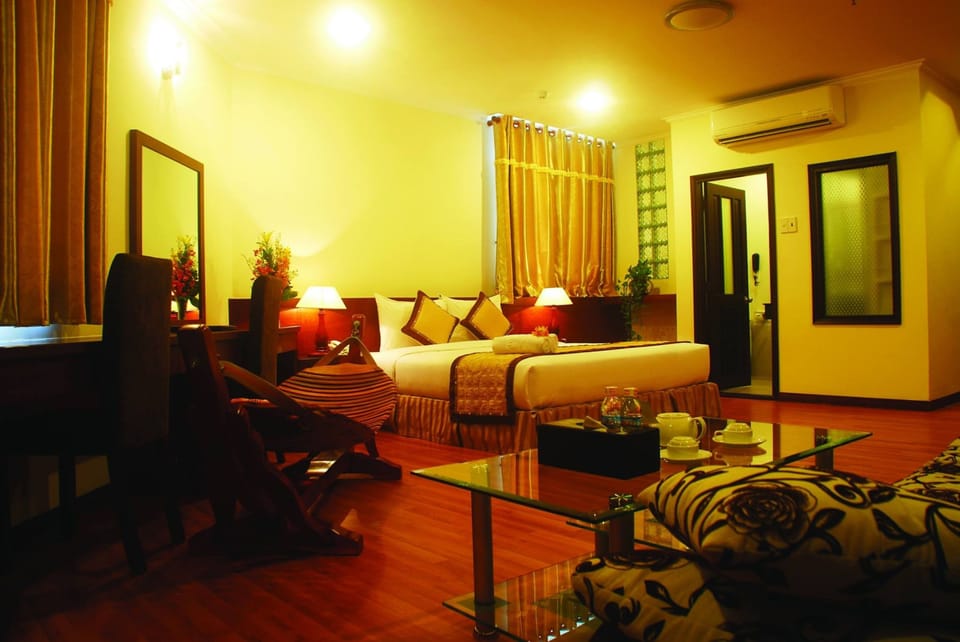 In-room safe, blackout drapes, free WiFi, wheelchair access