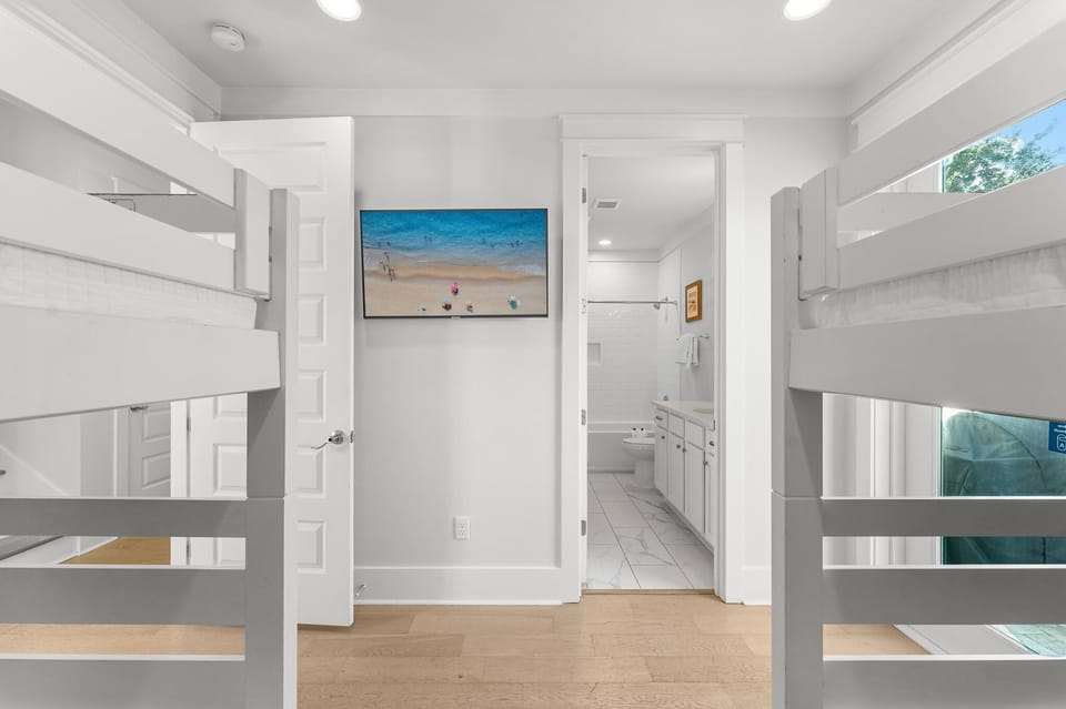 Bunk Bedroom And Bathroom On 1st Floor