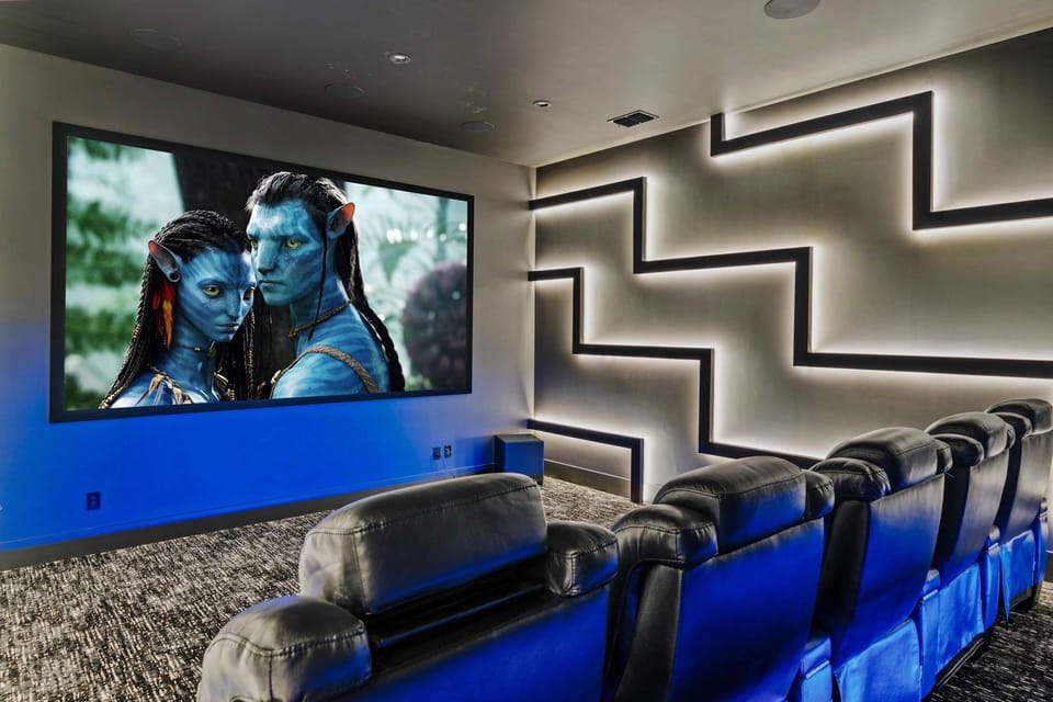[amenities-theater-room:2] Theater Room