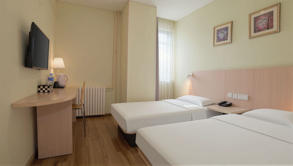 Economy Twin Room | WiFi (free)