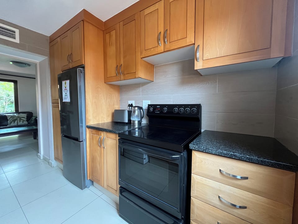 Classic Villa, 4 Bedrooms, Patio, Garden View | Private kitchen
