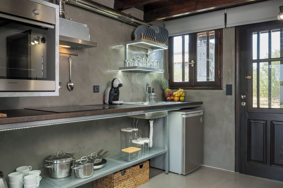 Villa, Mountain View | Private kitchen | Espresso maker, electric kettle
