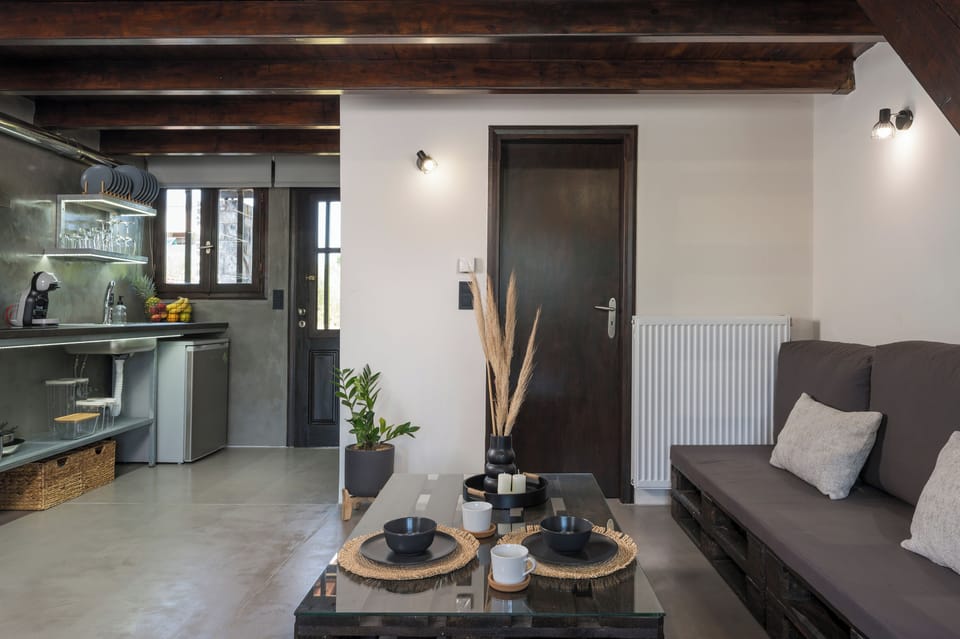 Villa, Mountain View | Living area | Smart TV