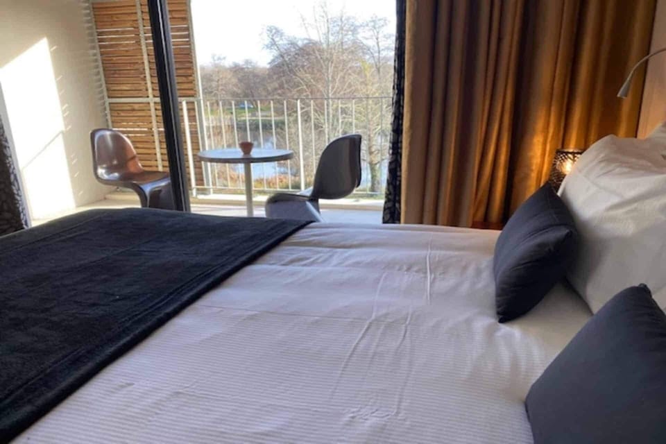 Standard Double Room, Lake View | Soundproofing, free WiFi