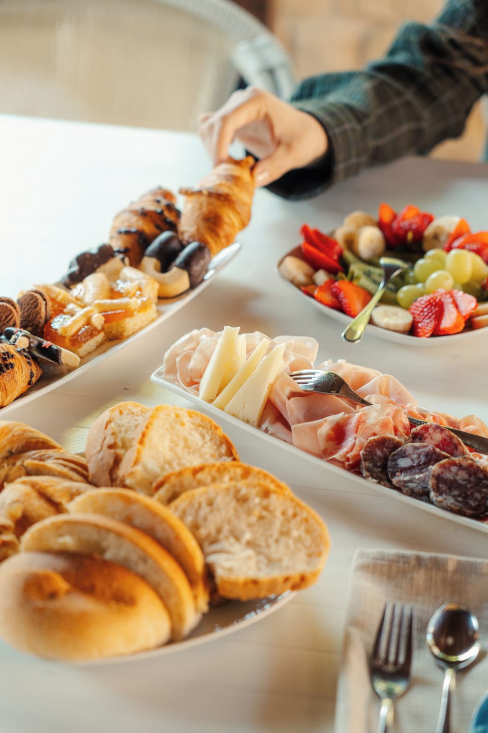 Free daily local cuisine breakfast