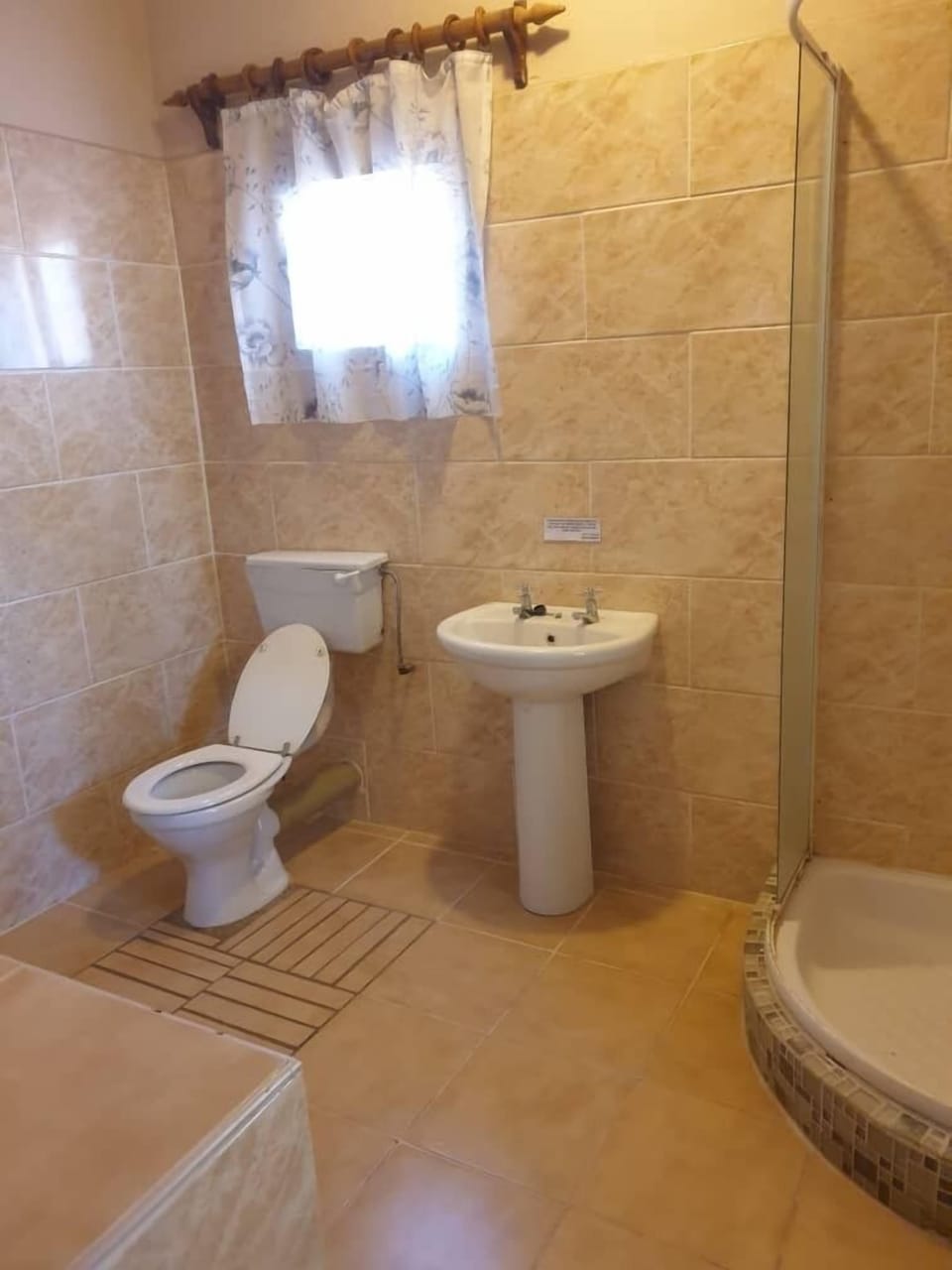 Basic Room, Private Bathroom, Garden View | Bathroom | Toilet paper