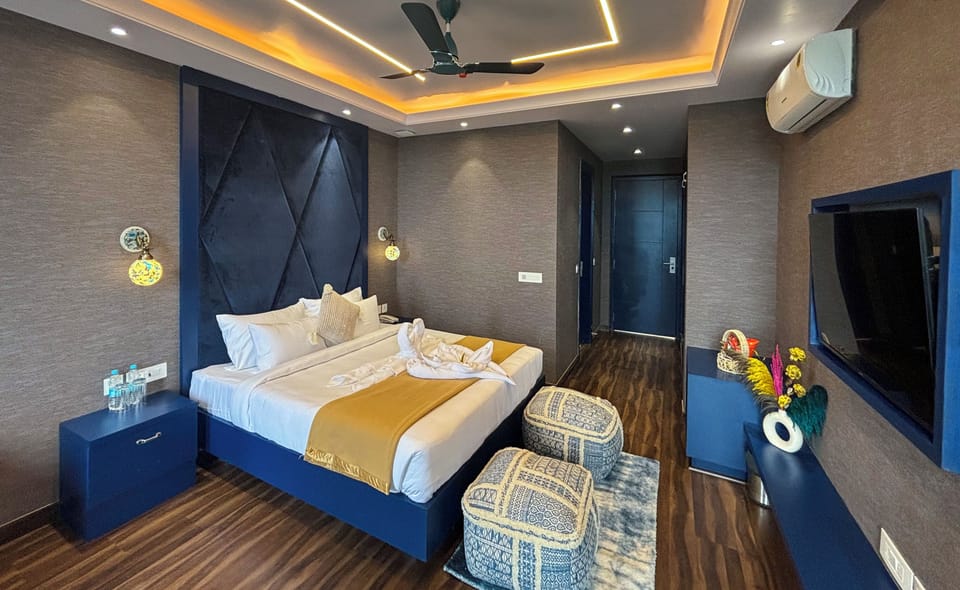Premium bedding, memory foam beds, minibar, in-room safe