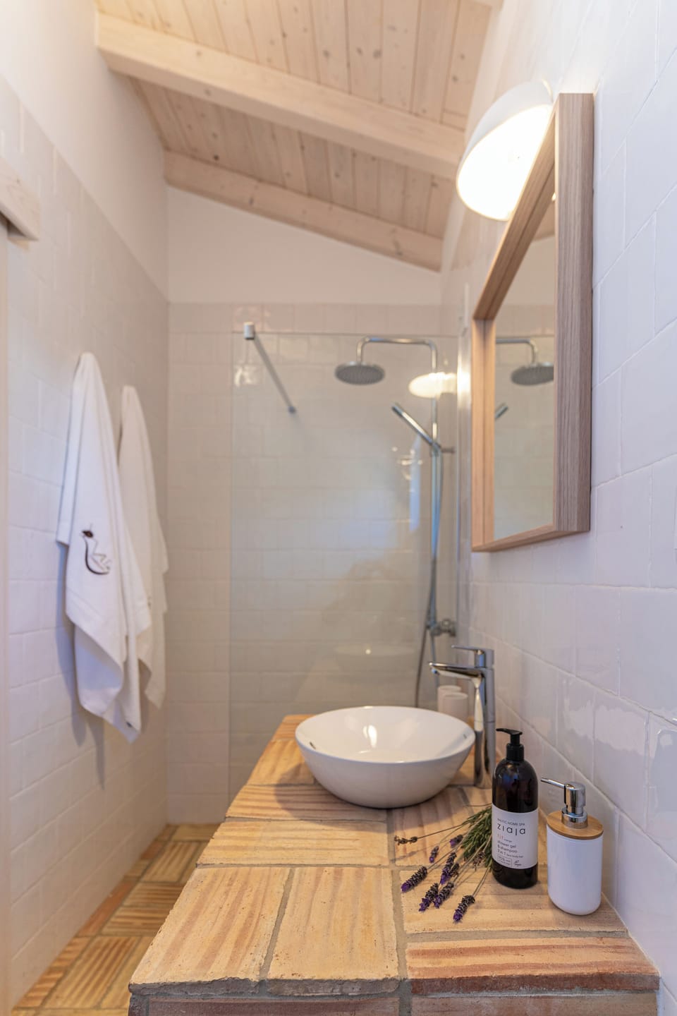 Premium Double Room, Garden View | Bathroom
