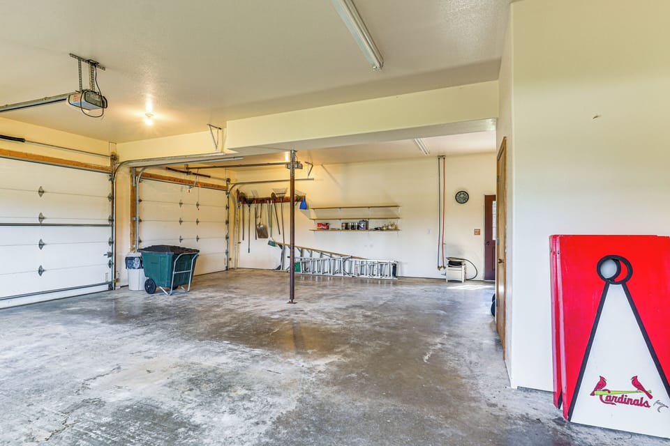 House (5 Bedrooms) | Interior