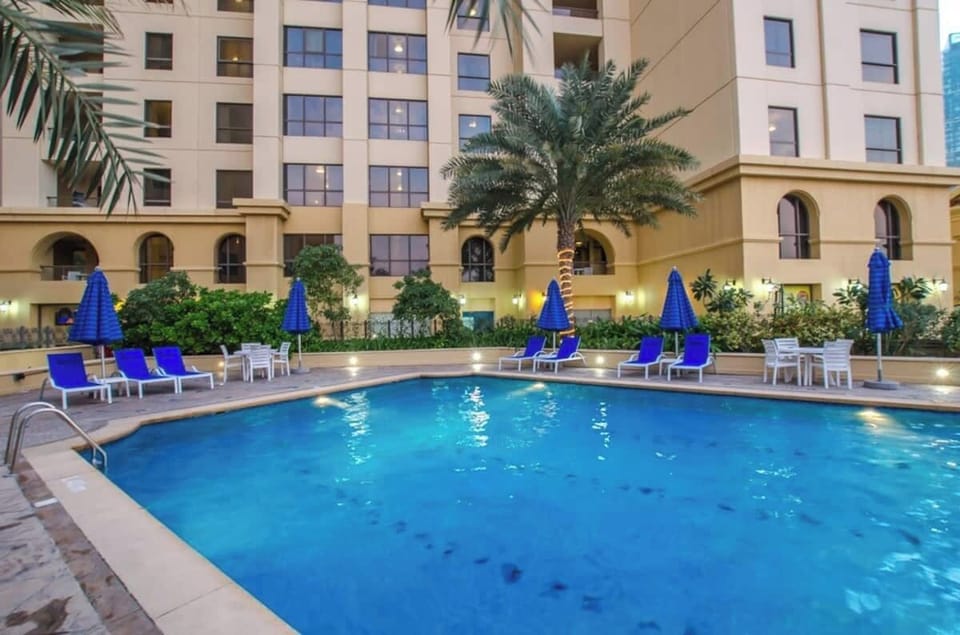 Free pool to use 