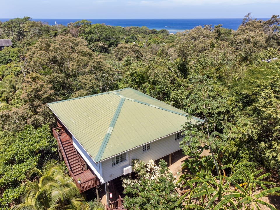 House, 2 Bedrooms | Exterior