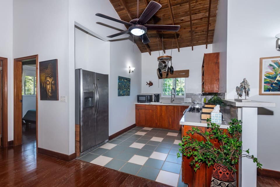 House, 2 Bedrooms | Private kitchen | Coffee/tea maker, fridge, toaster