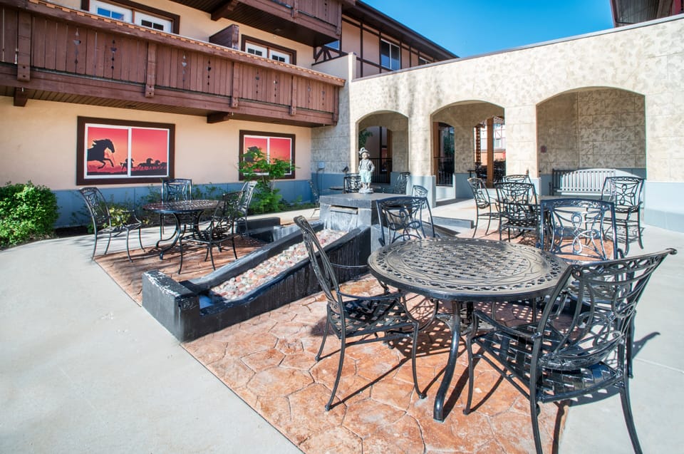 Villa, 3 Bedrooms | Outdoor dining