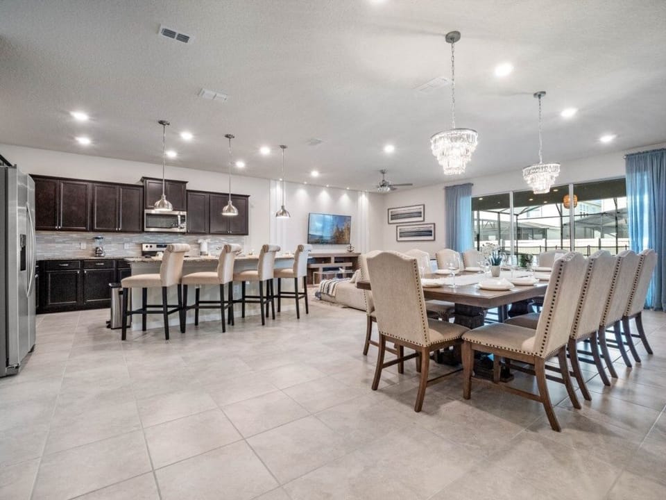 Villa, Multiple Bedrooms | Dining