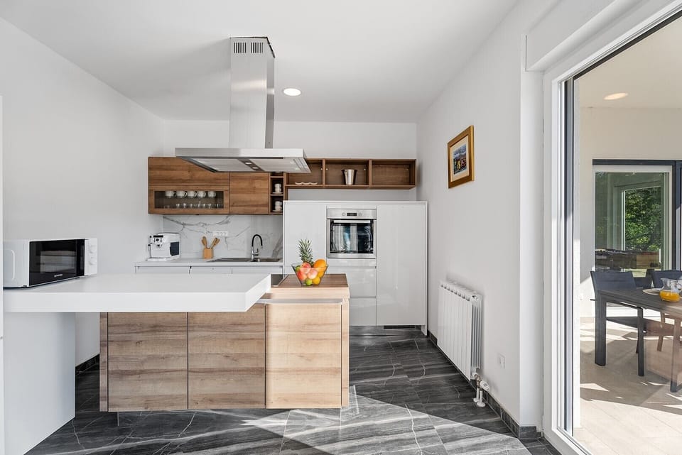 Fully equipped kitchen with everything you need 