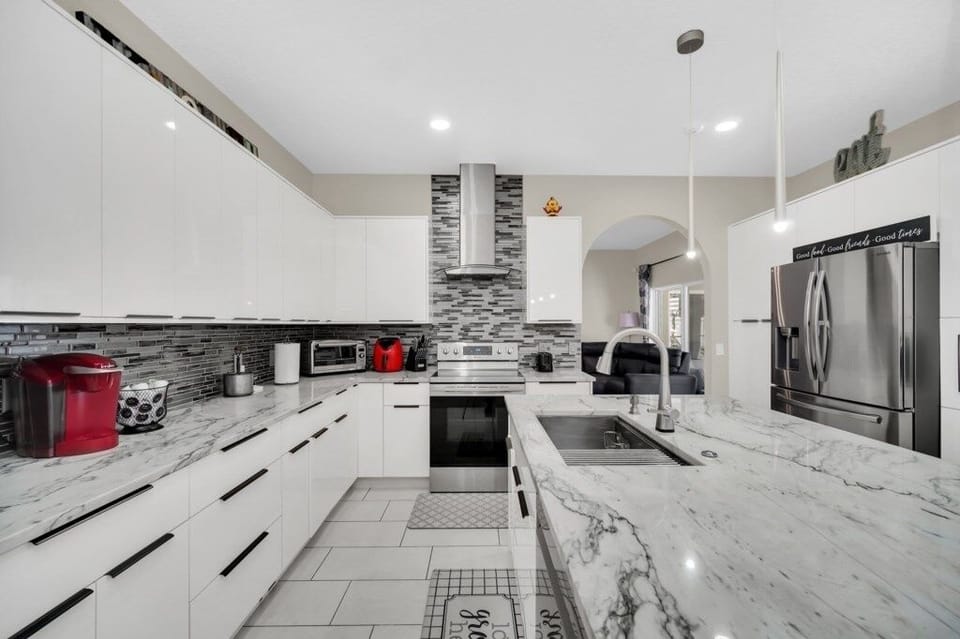 Villa, 4 Bedrooms | Private kitchen