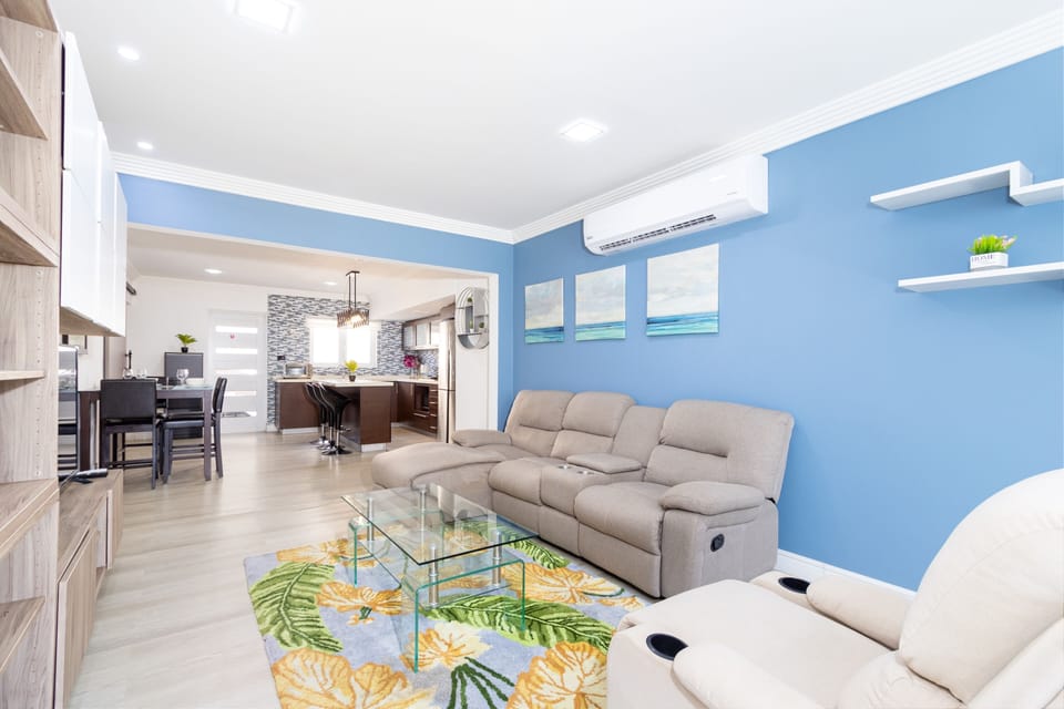 House (3 Bedrooms) | Property amenity