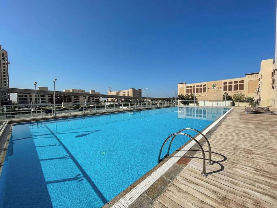 Free pool to use