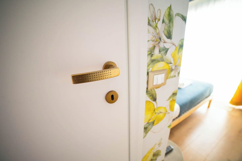 Deluxe Double Room, Mountain View | In-room safe, blackout drapes, soundproofing, iron/ironing board