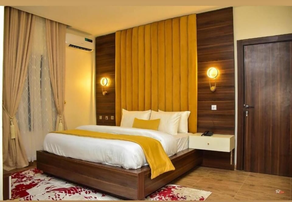 Junior Room, City View | Desk, laptop workspace, free WiFi