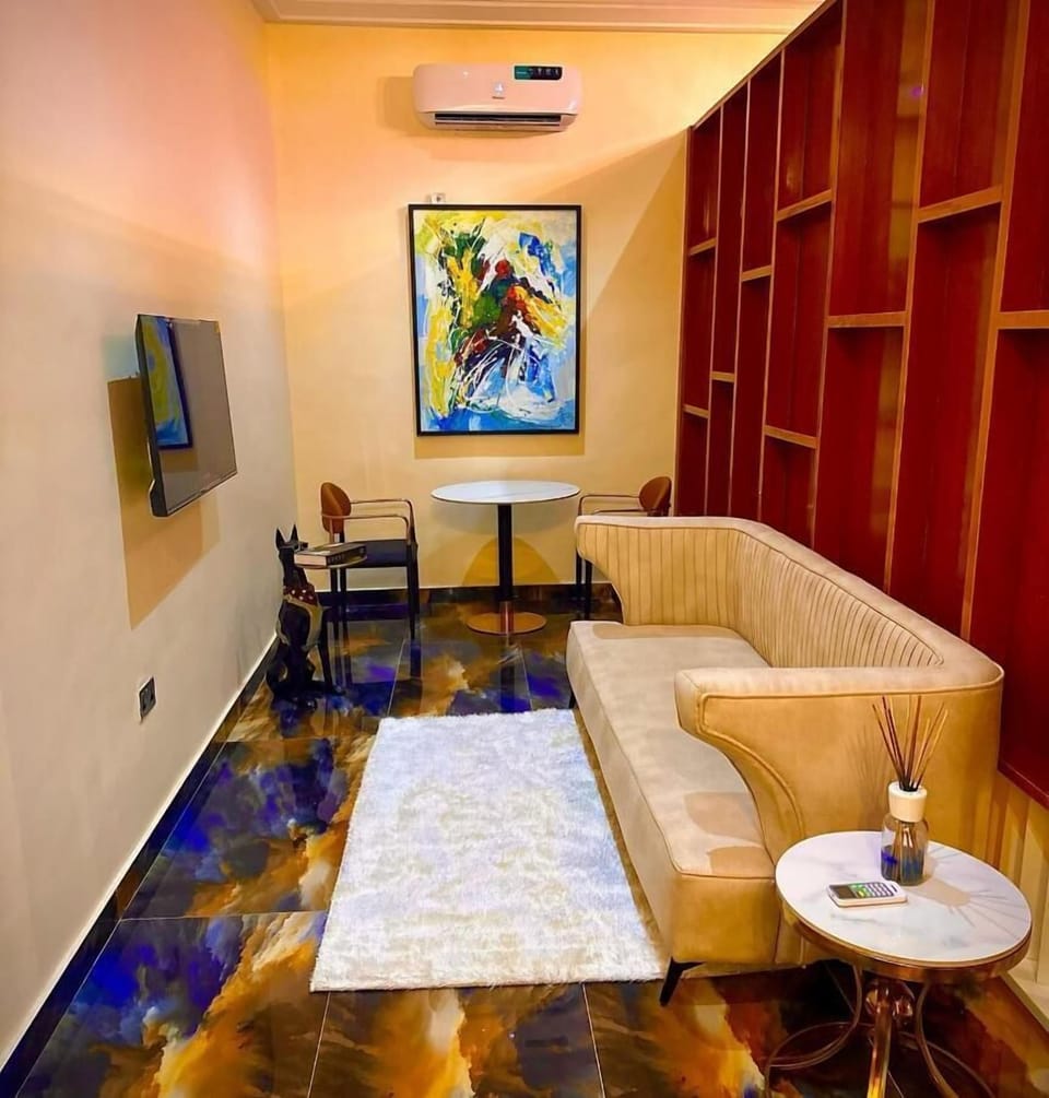 Deluxe Room, City View | Desk, laptop workspace, free WiFi