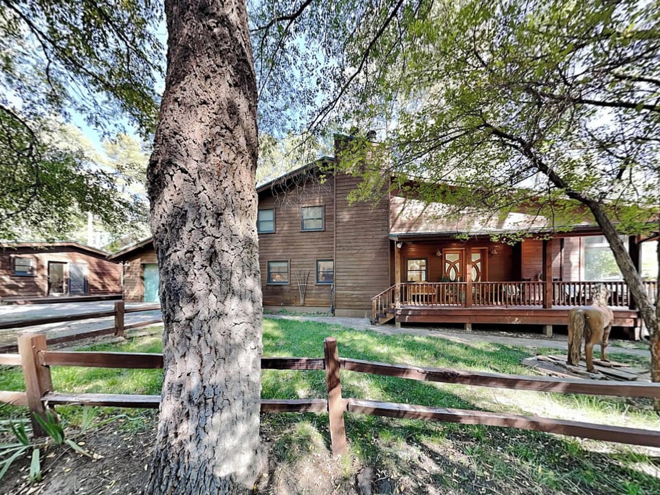 House (4 Bedrooms) | Property amenity