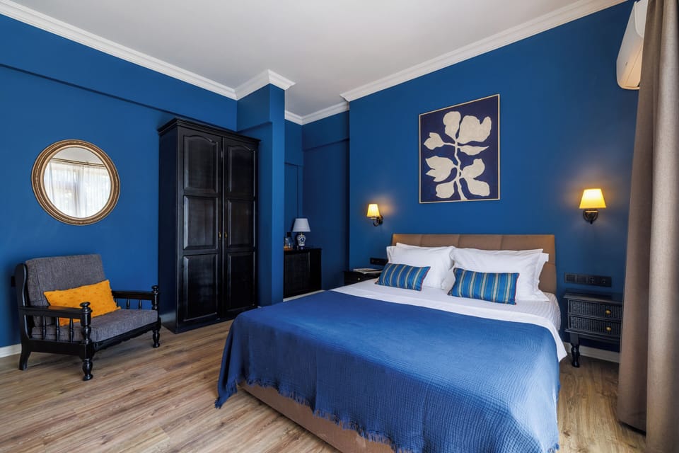 Deluxe Room | Minibar, laptop workspace, free WiFi, bed sheets