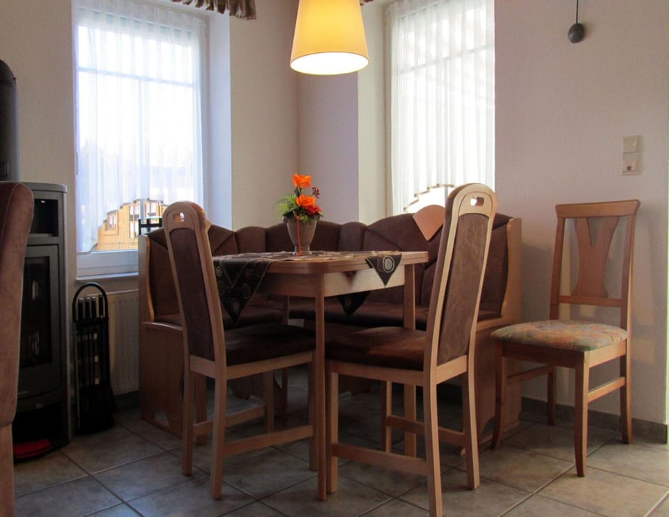 House | Dining