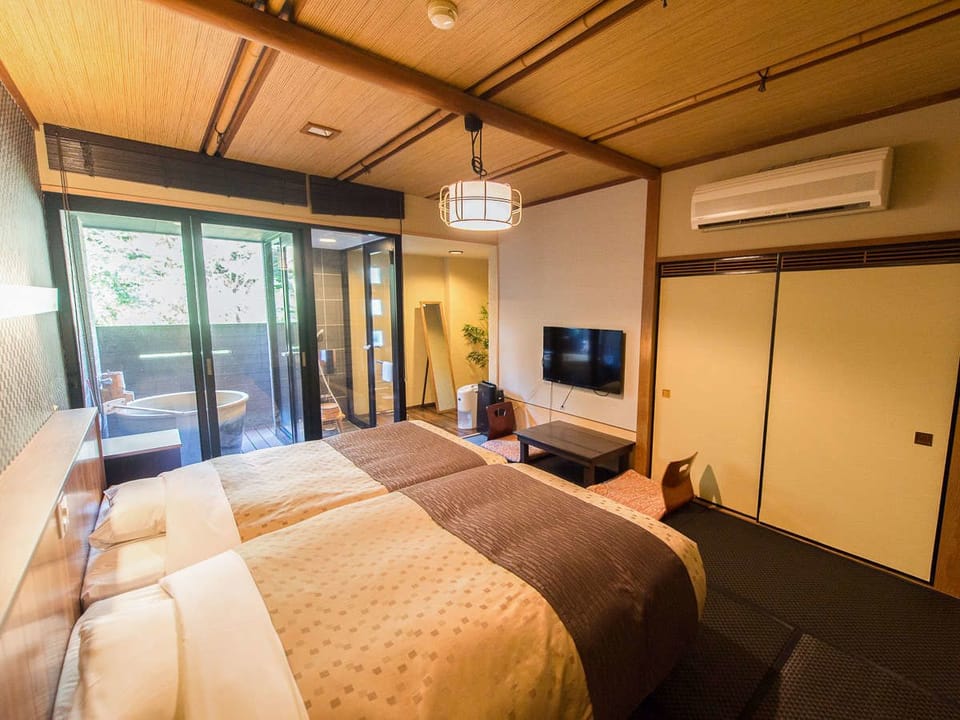 In-room safe, desk, free WiFi, bed sheets