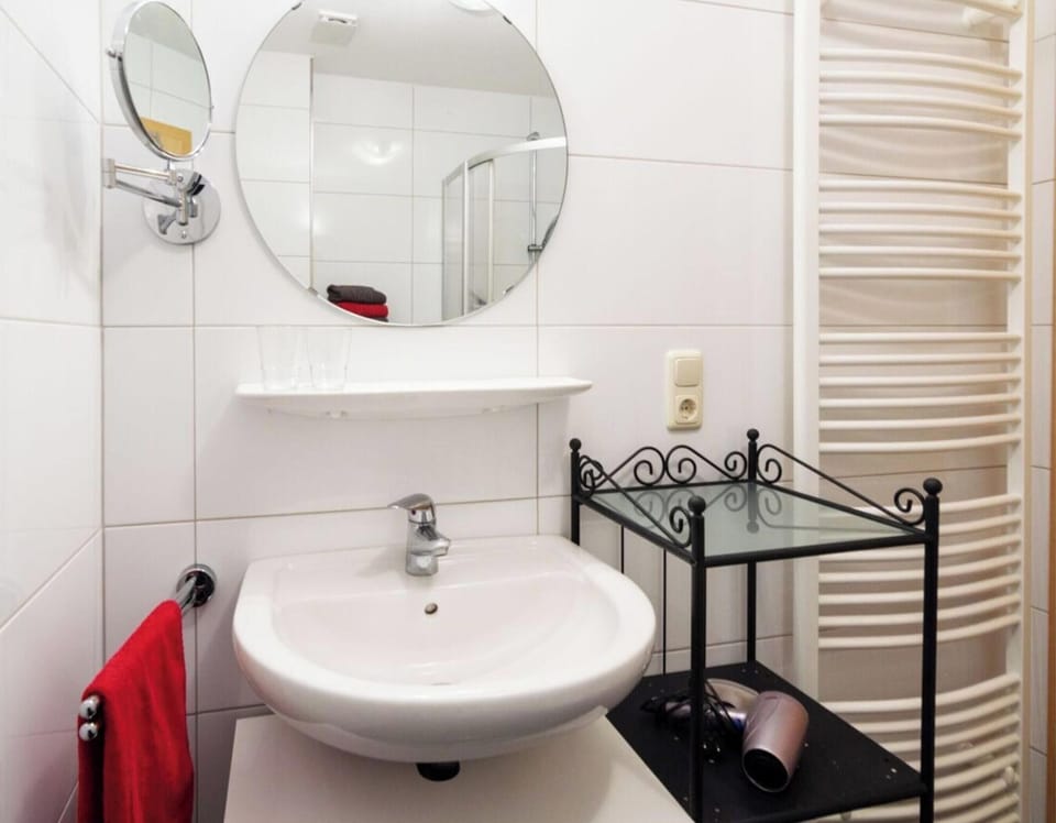 House | Bathroom