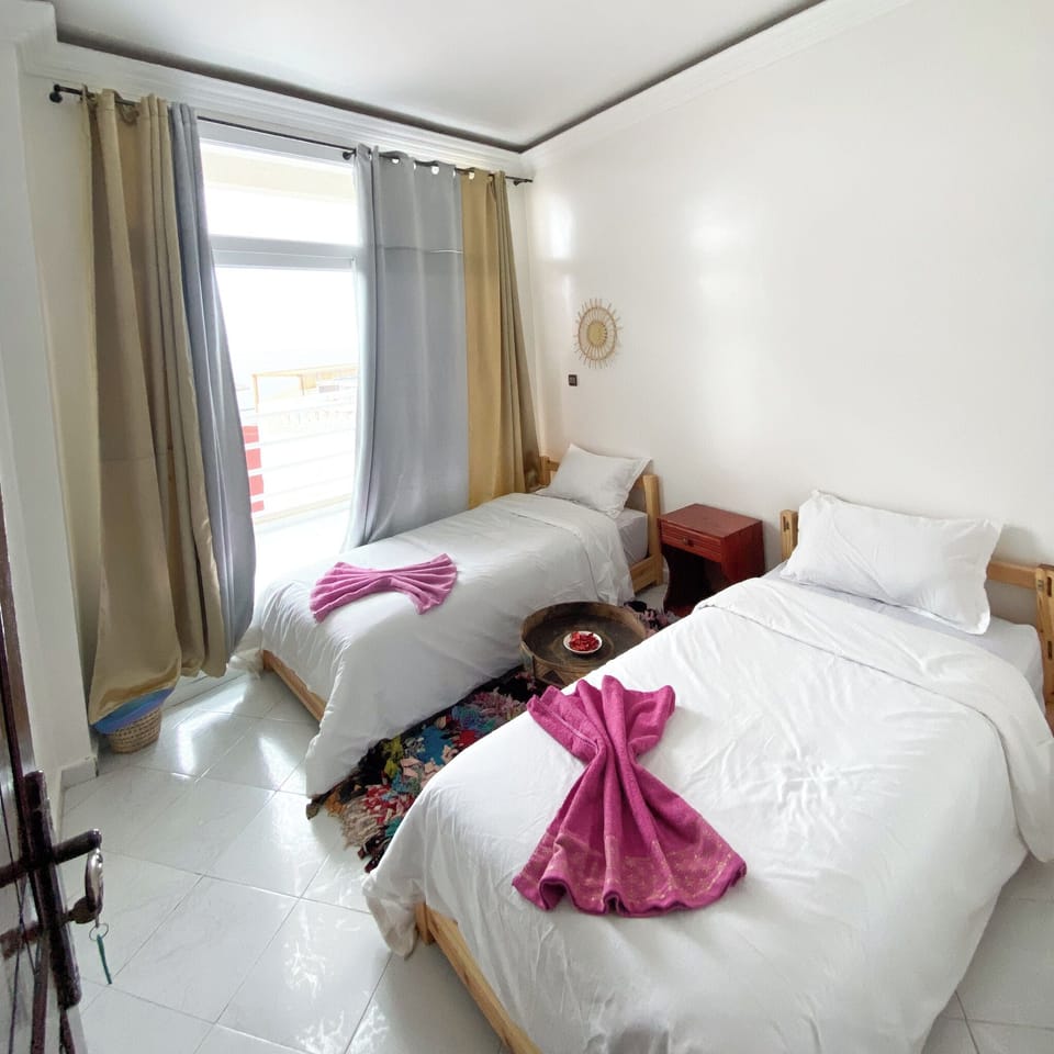 Standard Twin Room, Sea View | Free WiFi