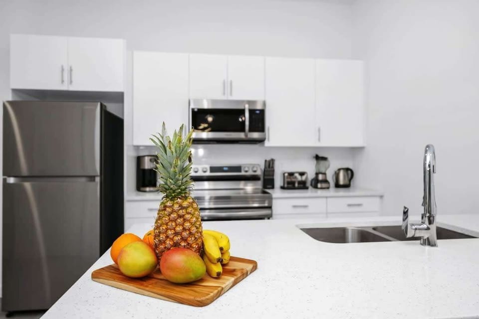 Whip up culinary delights in this fully stocked kitchen!