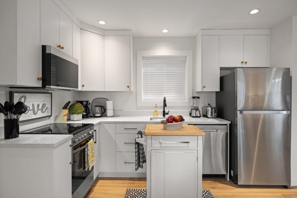 Portable Rolling Island in kitchen