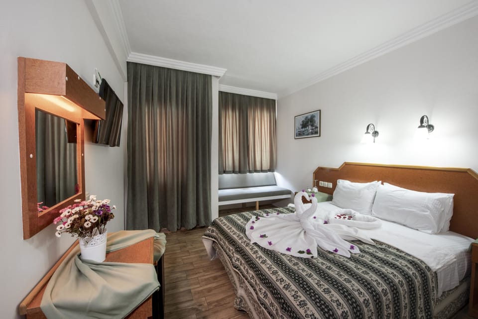 Standard Double or Twin Room, 1 Queen Bed | Blackout drapes, soundproofing, iron/ironing board, free WiFi