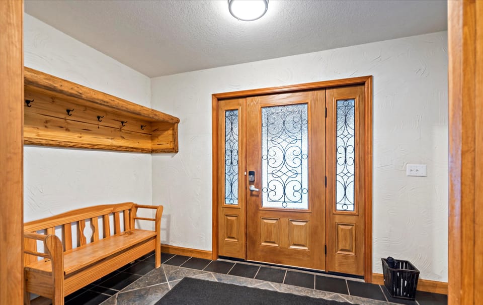 Front Coat Room