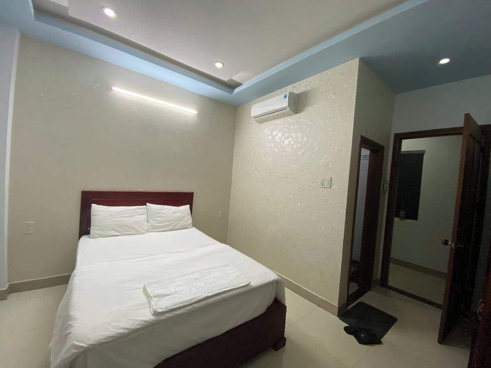 Standard Room, City View | Iron/ironing board (on request), WiFi (free)