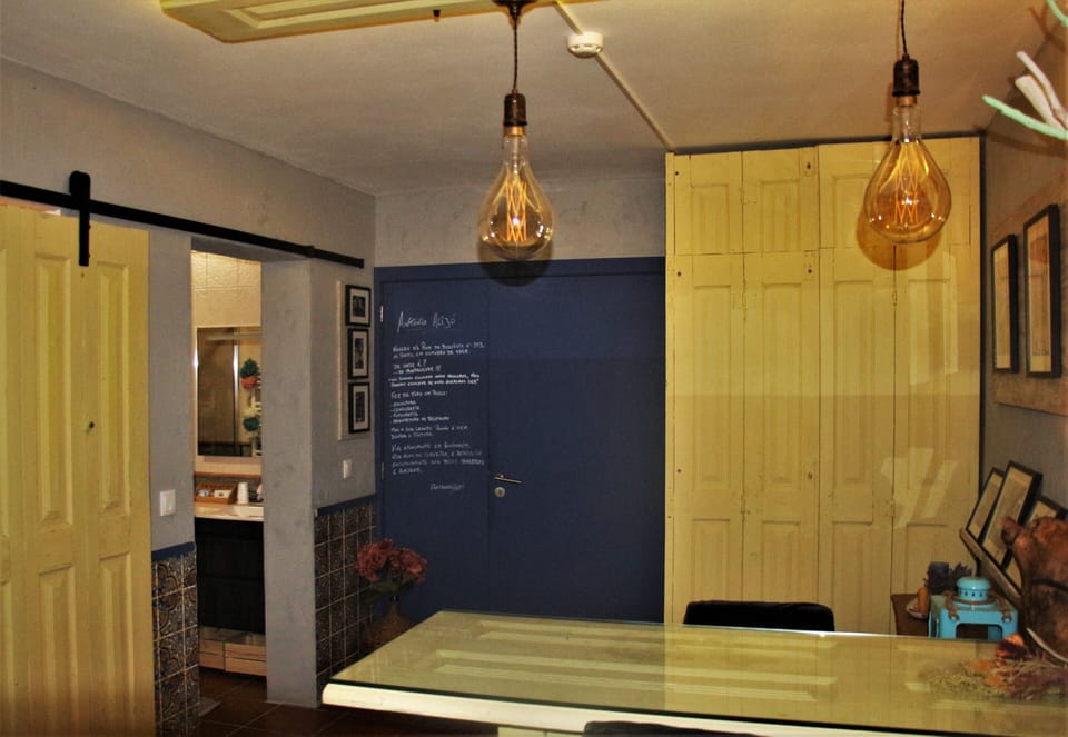 Signature Suite, 1 Bedroom, Non Smoking, Garden View | Living area | Flat-screen TV