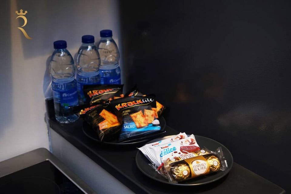 fully stocked kitchen to satisfy your culinary cravings