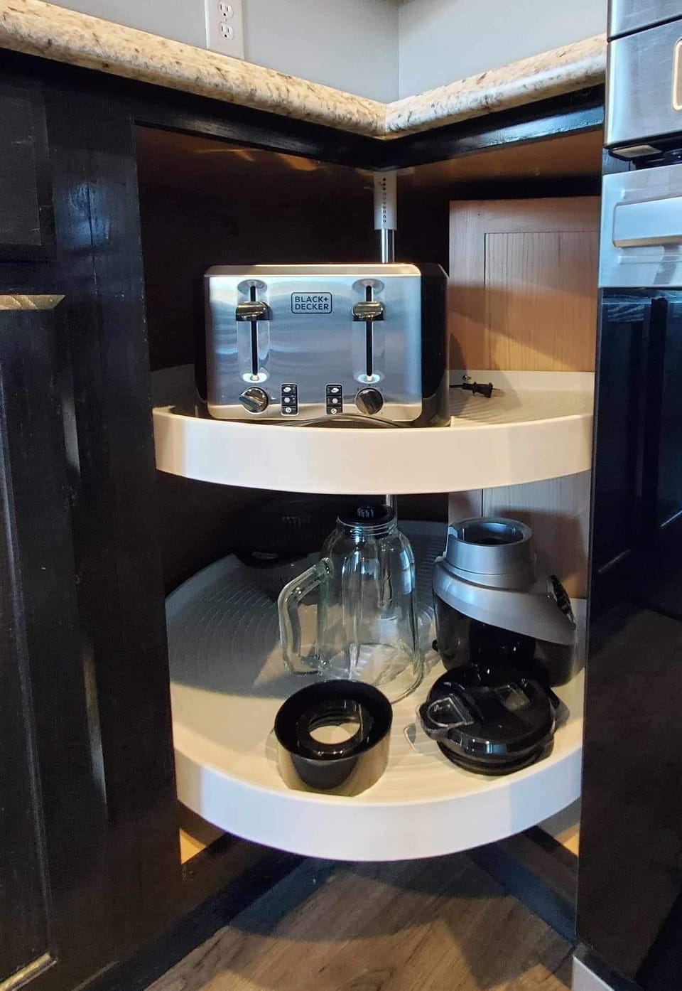 Blender and 4 slot toaster
