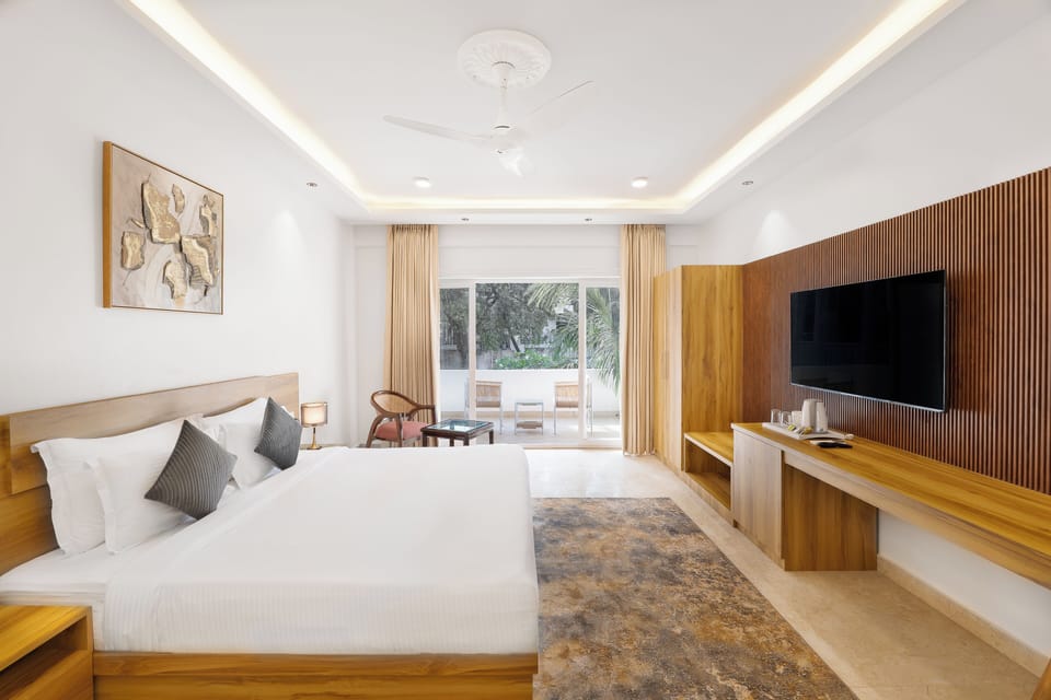 In-room safe, desk, laptop workspace, blackout drapes