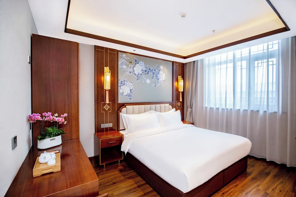 Superior Room | Premium bedding, down comforters, pillowtop beds, blackout drapes