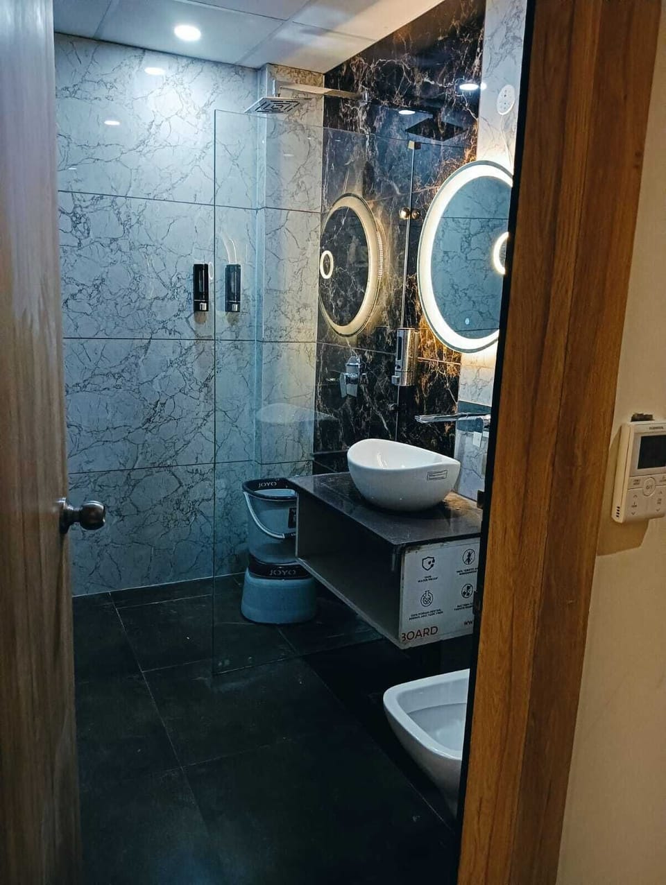 Executive Double Room, Garden View | Bathroom | Free toiletries, hair dryer, bathrobes, slippers