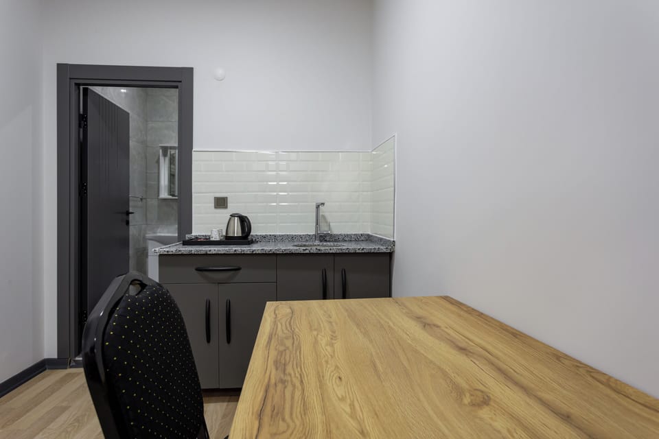 Minibar, in-room safe, desk, laptop workspace