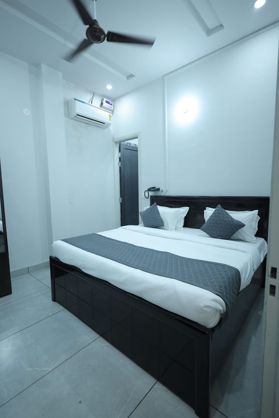 Economy Double Room | Free WiFi