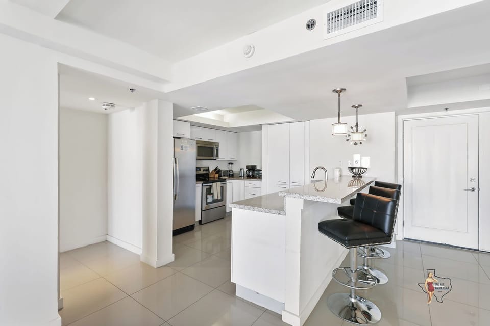 The breakfast bar is a great place for a coffee or quick snack on the go. 