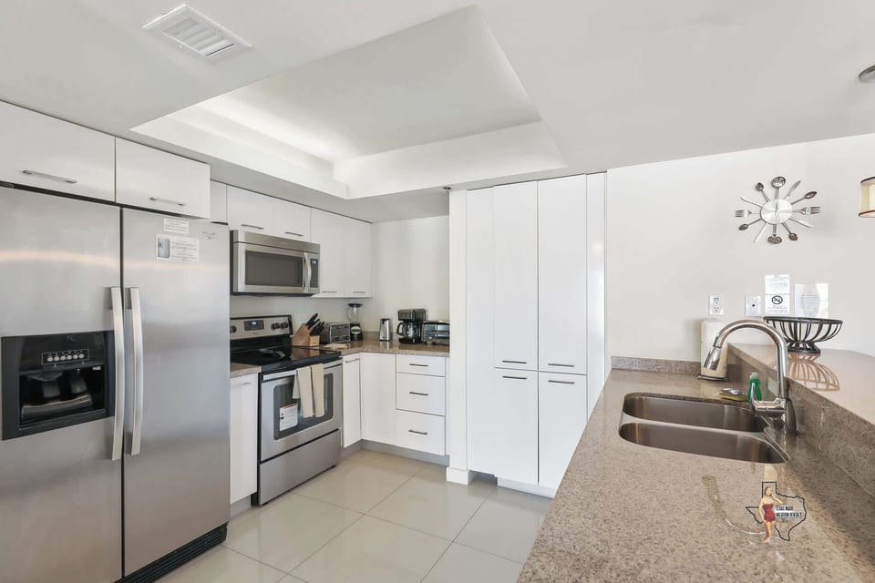 You’ll have a fully equipped kitchen with everything needed to prepare meals at home. 