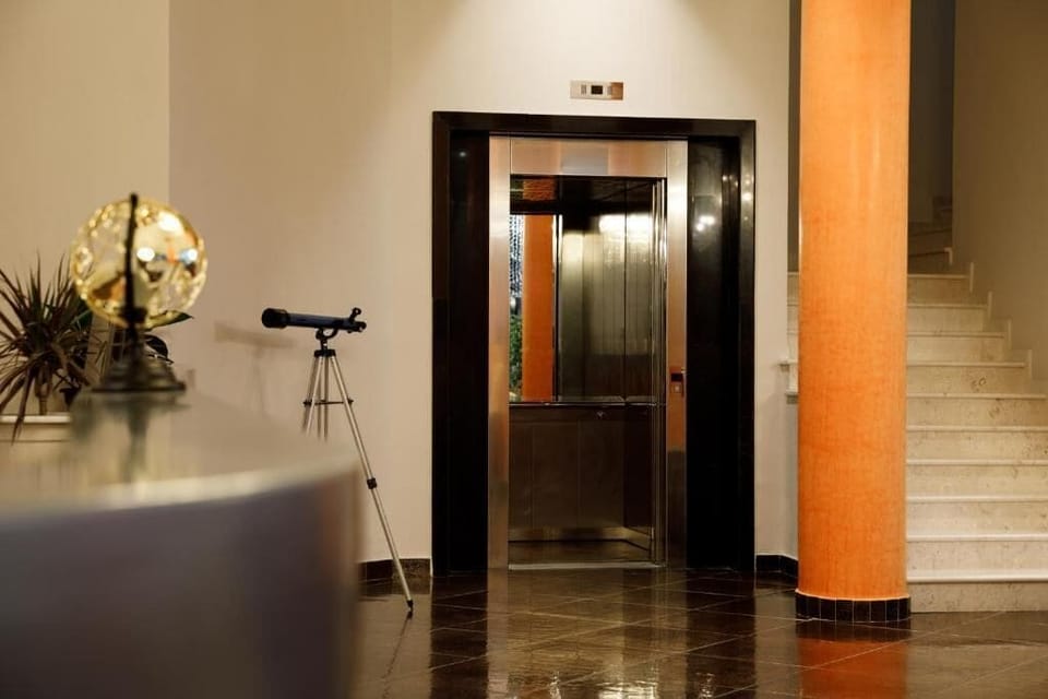 Elevator
