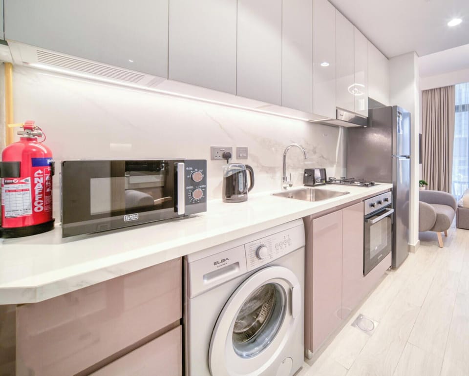 Standard Studio, City View | Private kitchen