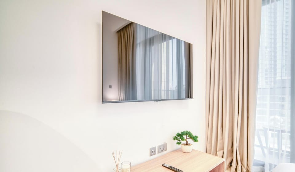 Standard Studio, City View | In-room safe, blackout drapes, iron/ironing board, free WiFi